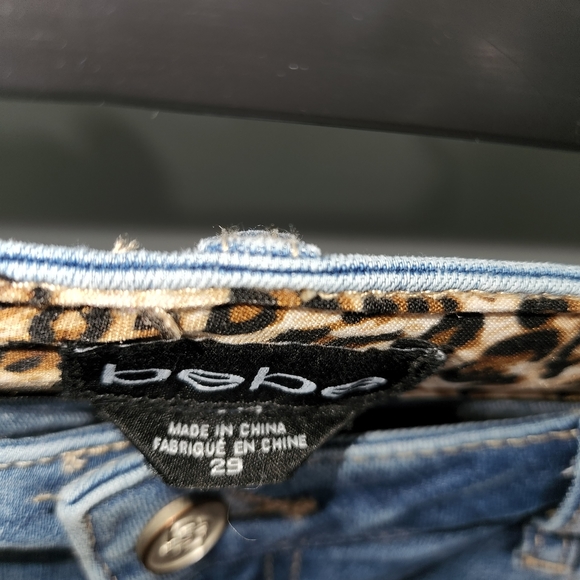 Size 8 BEBE Jeans - Picture 6 of 7